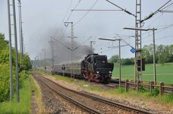 Sonderzug_mit_52_7409_der_DGEG_am_10.05.26_in_Schweinfurt__Rainer_Kolbe__01.JPG