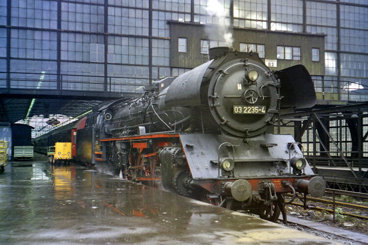 DGEG_BdW_259_Berlin_Ostbahnhof_03_vor_D371_Pannonia